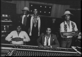 The Jacksons in recording studio